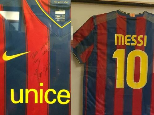 החולצה וההקדשה שקיבלתי&nbsp;ממסי